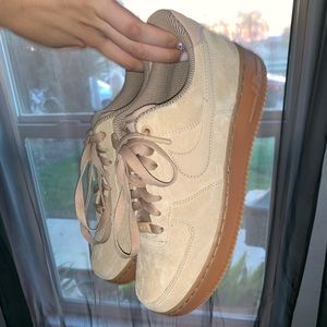 NIKE AIR FORCE 1s